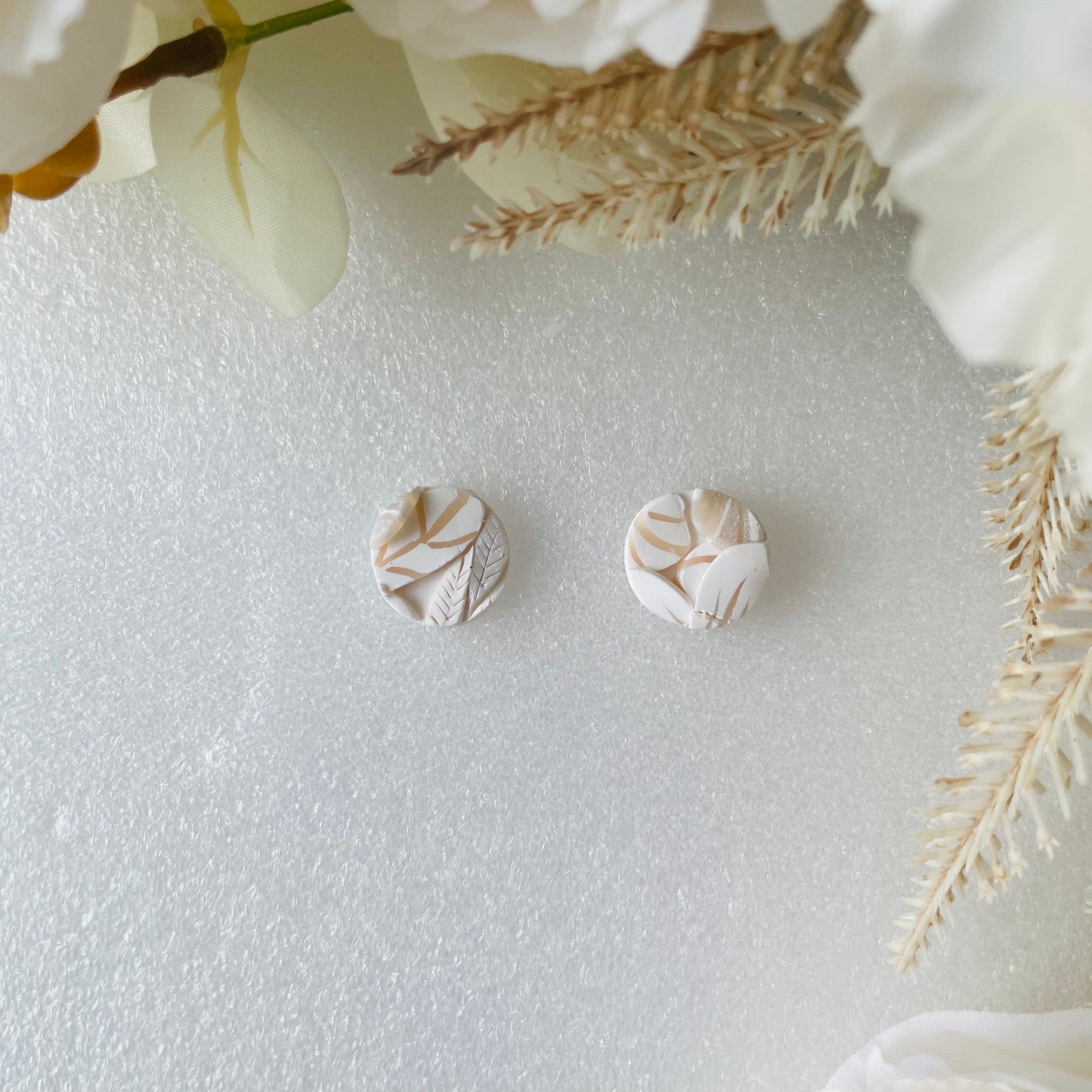 JOYful mini studs